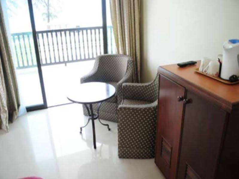 Mersing Beach Resort Exterior photo